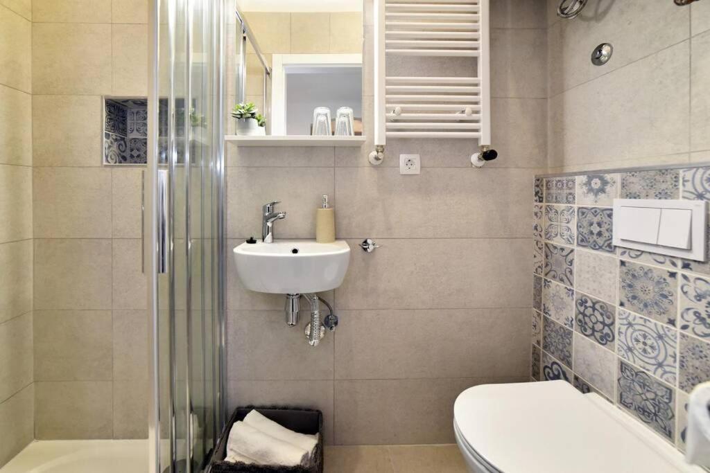 Petit Main Square Apartment Zagreb Bagian luar foto